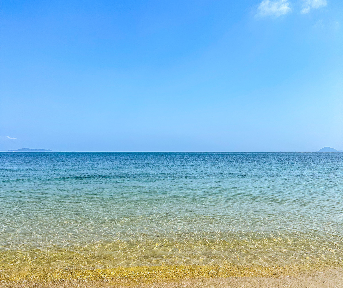 徒歩20秒の美しい白い砂浜